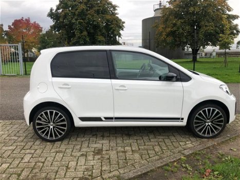 Volkswagen Up! - 1.0 BMT high up / Stoelverwarming / Lichtmetaal / Airco / Fabrieksgarantie - 1