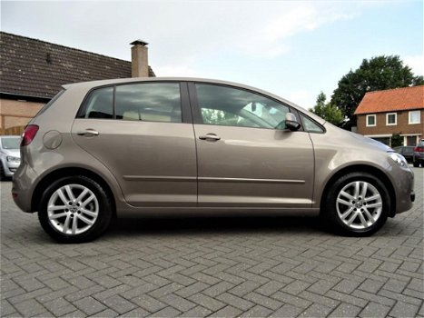 Volkswagen Golf Plus - 1.6 TDI Highline BlueMotion | Automaat | Suede bekleding | Navigatie | Airco - 1