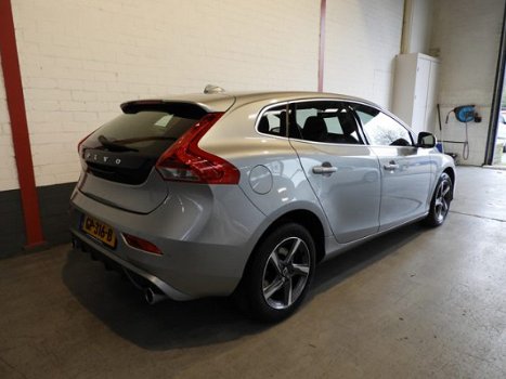 Volvo V40 - 2.0 D2 R-Design Business NAVI+CAMERA/HALF LEER/LMV - 1