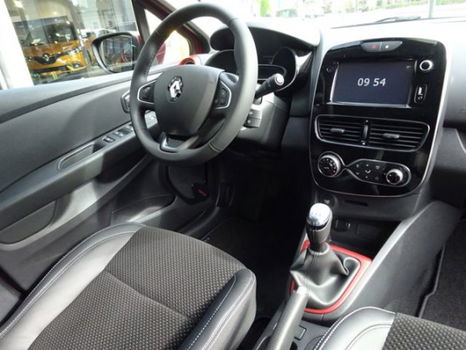 Renault Clio Estate - TCe 90pk Intens - 1