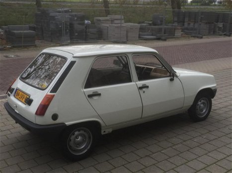 Renault 5 - 5 - 1