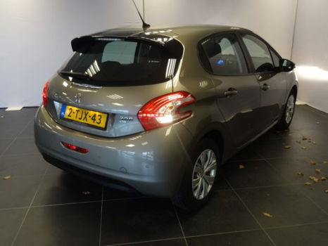 Peugeot 208 - VTi 82PK Automaat Envy Navigatie | Parkeersensoren achter | Climate control | Cruise c - 1