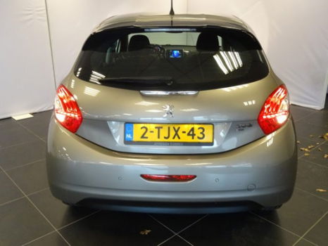 Peugeot 208 - VTi 82PK Automaat Envy Navigatie | Parkeersensoren achter | Climate control | Cruise c - 1