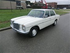 Mercedes-Benz 220 - (W115) D 240D