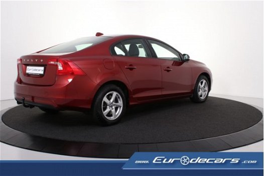 Volvo S60 - 1.6 D2 Kinetic *Navigatie*Climate Control*Pdc - 1