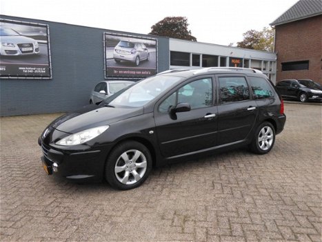 Peugeot 307 SW - 2.0-16V Premium Automaat - Airco ecc - Cruise - Navi - Leer - Afneembare Trekhaak - 1