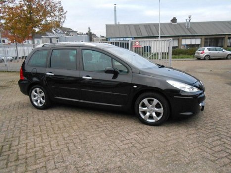 Peugeot 307 SW - 2.0-16V Premium Automaat - Airco ecc - Cruise - Navi - Leer - Afneembare Trekhaak - 1