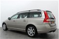 Volvo V70 - 2.0 D4 181PK NORDIC+ | Navi | Leer | Standkachel | Trekhaak - 1 - Thumbnail