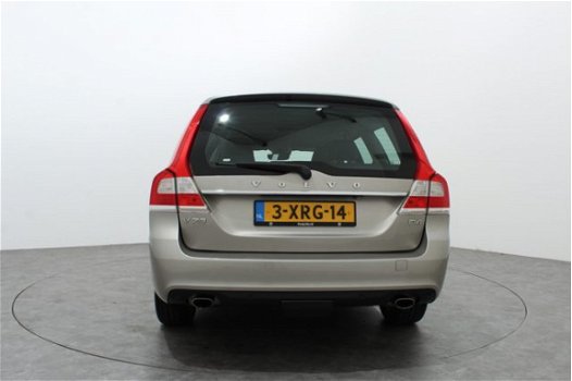 Volvo V70 - 2.0 D4 181PK NORDIC+ | Navi | Leer | Standkachel | Trekhaak - 1