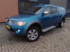 Mitsubishi L 200 - 2.5 DI-D automaat 5-per grijskenteken Double Cab Intense airco 2700kg trekhaak