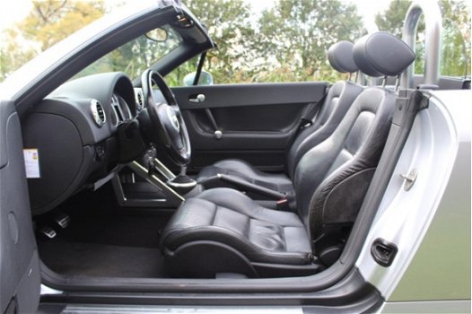 Audi TT Roadster - 1.8 5V Turbo In zéér goede staat + nieuwe kap - 1