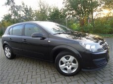 Opel Astra - 1.8 Edition - ZWART - 5 DEURS - 131.000KM