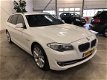 BMW 5-serie Touring - 528i High Executive automaat navi leer trekhaak electrisch ELECTRISCH WEGKLAPB - 1 - Thumbnail