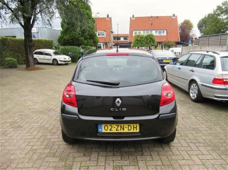 Renault Clio - 1.2-16V Dynam 5DR 2008-Airco-L, m, Velgen-New APK - 1