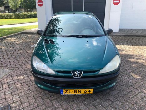 Peugeot 206 - 1.4 XR goed onderhouden/5 Drs/1jaar Apk/Cv/Cd - 1