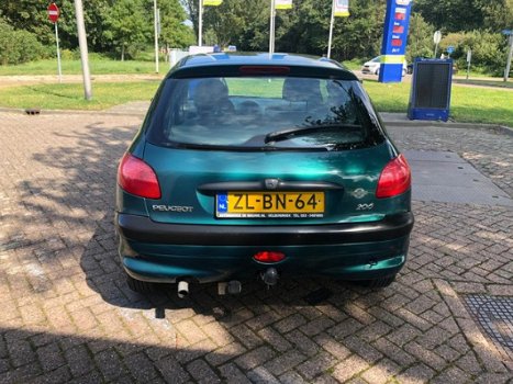 Peugeot 206 - 1.4 XR goed onderhouden/5 Drs/1jaar Apk/Cv/Cd - 1