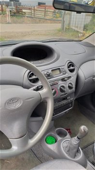 Toyota Yaris - 1.0-16V VVT-i Terra 125321 km - 1