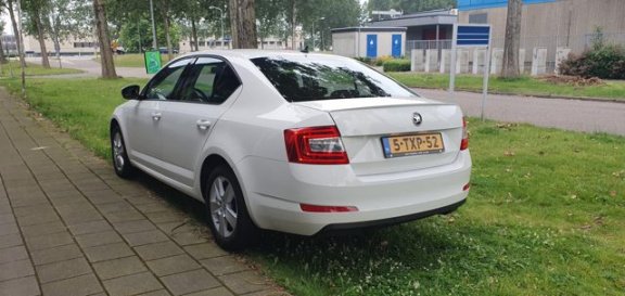 Skoda Octavia - 1.6 TDI Greenline Businessline NAVI BLUETOOTH USB CRUISE NAP DEALER ONDERHOUDEN NL A - 1