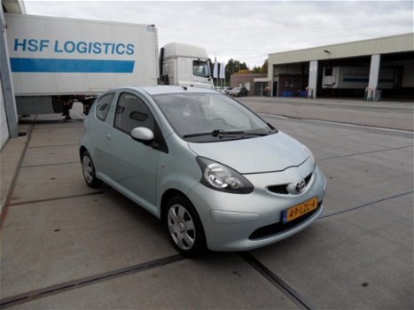 Toyota Aygo - 1.0-12V Nieuwst. Orign. 105Dkm - 1