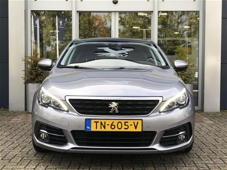 Peugeot 308 - 1.2 PureTech 110pk Executive NAVI/PANODAK - 1