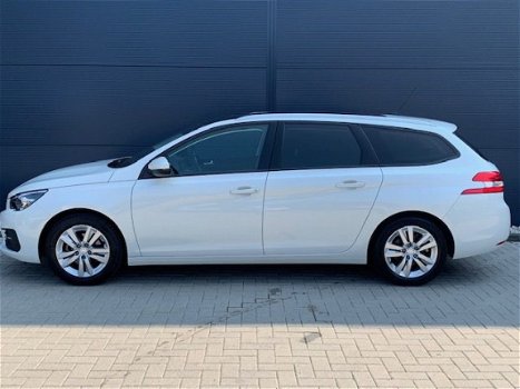 Peugeot 308 - 1.2 110pk Premium /Panoramadak/Navi - 1