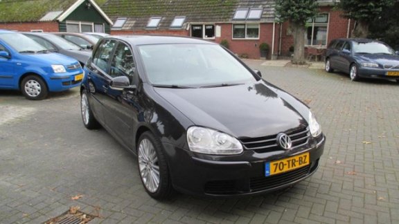 Volkswagen Golf - 1.6 FSI Trendline Business - 1