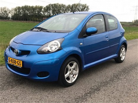 Toyota Aygo - 1.0-12V Comfort 12-2009 automaat met elek pakket/sportvelgen - 1