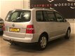 Volkswagen Touran - 1.6-16V FSI Athene CLIMA | NAP - 1 - Thumbnail