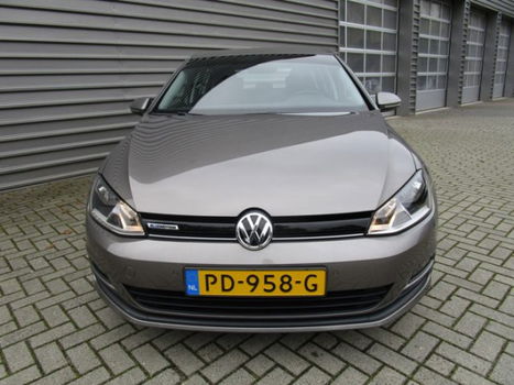 Volkswagen Golf - 1.0 TSI 115pk Comfortline Navigatie-Pdc-Ecc-Metallic - 1