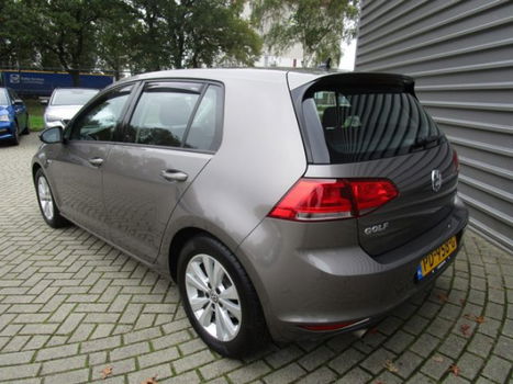 Volkswagen Golf - 1.0 TSI 115pk Comfortline Navigatie-Pdc-Ecc-Metallic - 1