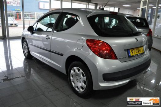 Peugeot 207 - XR 1.4 - 1