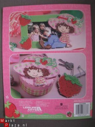 Borduurboekje met aardbei patronen - nr. 1