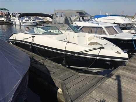 Rinker 246 BR - 4