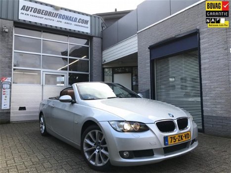 BMW 3-serie Cabrio - 320i High Executive 97Dkm/Automaat/Sportstoelen/Navi/17Inch/Vol Opties - 1