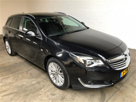 Opel Insignia Sports Tourer - 1.6 Turbo 170PK Elek.Achterklep Navi Virtual cockpit Trekhaak RIJKLAAR - 1