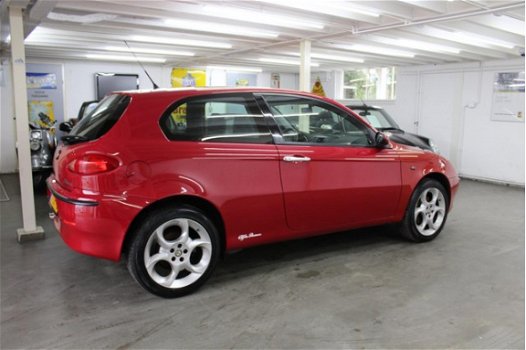 Alfa Romeo 147 - 2.0 T.Spark Distinctive Selespeed Nederlands geleverd, Airco ZEER MOOIE EN VOLLE AU - 1