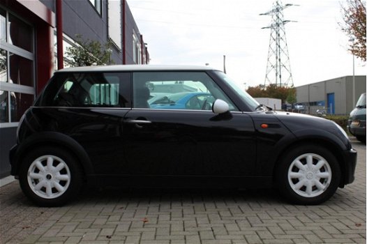 Mini Mini One - 1.6 | S uitvoering | Airco | Elektrische ramen | APK | - 1