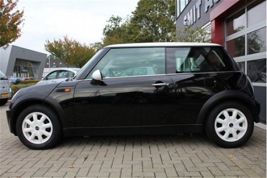 Mini Mini One - 1.6 | S uitvoering | Airco | Elektrische ramen | APK | - 1