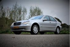 Mercedes-Benz C-klasse - 320 Avantgarde | Automaat | Cruise \ Climate control | Stoelverwarming |