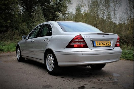 Mercedes-Benz C-klasse - 320 Avantgarde | Automaat | Cruise \ Climate control | Stoelverwarming | - 1