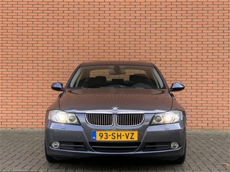 BMW 3-serie - 330i High Executive | Navigatie | Cruise control | Airconditioning | Keyless Go | Park - 1