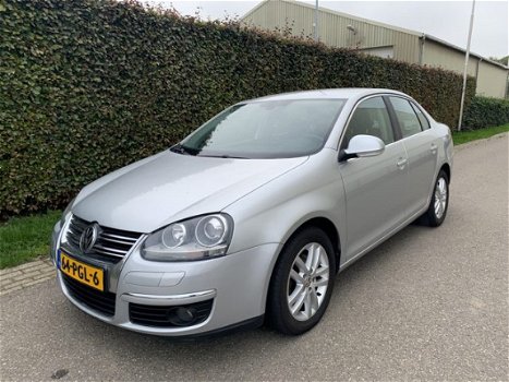 Volkswagen Jetta - 2.0 TDI Comfortline Business AUTOMAAT NAVI - 1