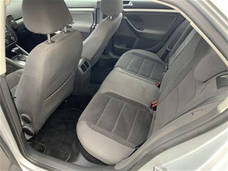 Volkswagen Jetta - 2.0 TDI Comfortline Business AUTOMAAT NAVI - 1