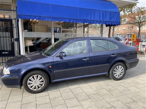 Skoda Octavia - 1.6 Ambiente AIRCO/APK JULI 2020 - 1