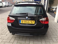 BMW 3-serie Touring - 320I HIGH EXECUTIVE PANORAMA/NAVI/XENON