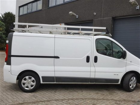 Renault Trafic - 2.0 dCi T29 L2H1 115PK GLASRESTEEL, ZEER MOOI INRUIL/ LEASE MOGELIJK va €159, 00 pe - 1