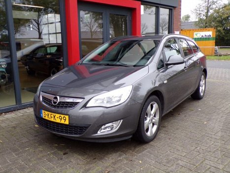 Opel Astra Sports Tourer - 1.6 Turbo GT 180PK Trekhaak NAP - 1