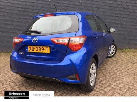 Toyota Yaris - 1.0 VVT-i Energy (Navigatie - Parkeerhulpcamera - Bluetooth) - 1