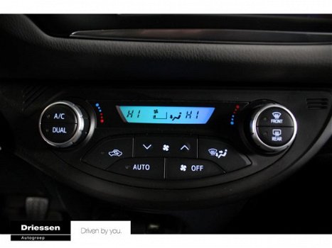 Toyota Yaris - 1.0 VVT-i Energy (Navigatie - Climate control - Camera) - 1