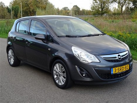 Opel Corsa - 1.4-16V 101pk Cosmo navigatie. lmv. pdc - 1